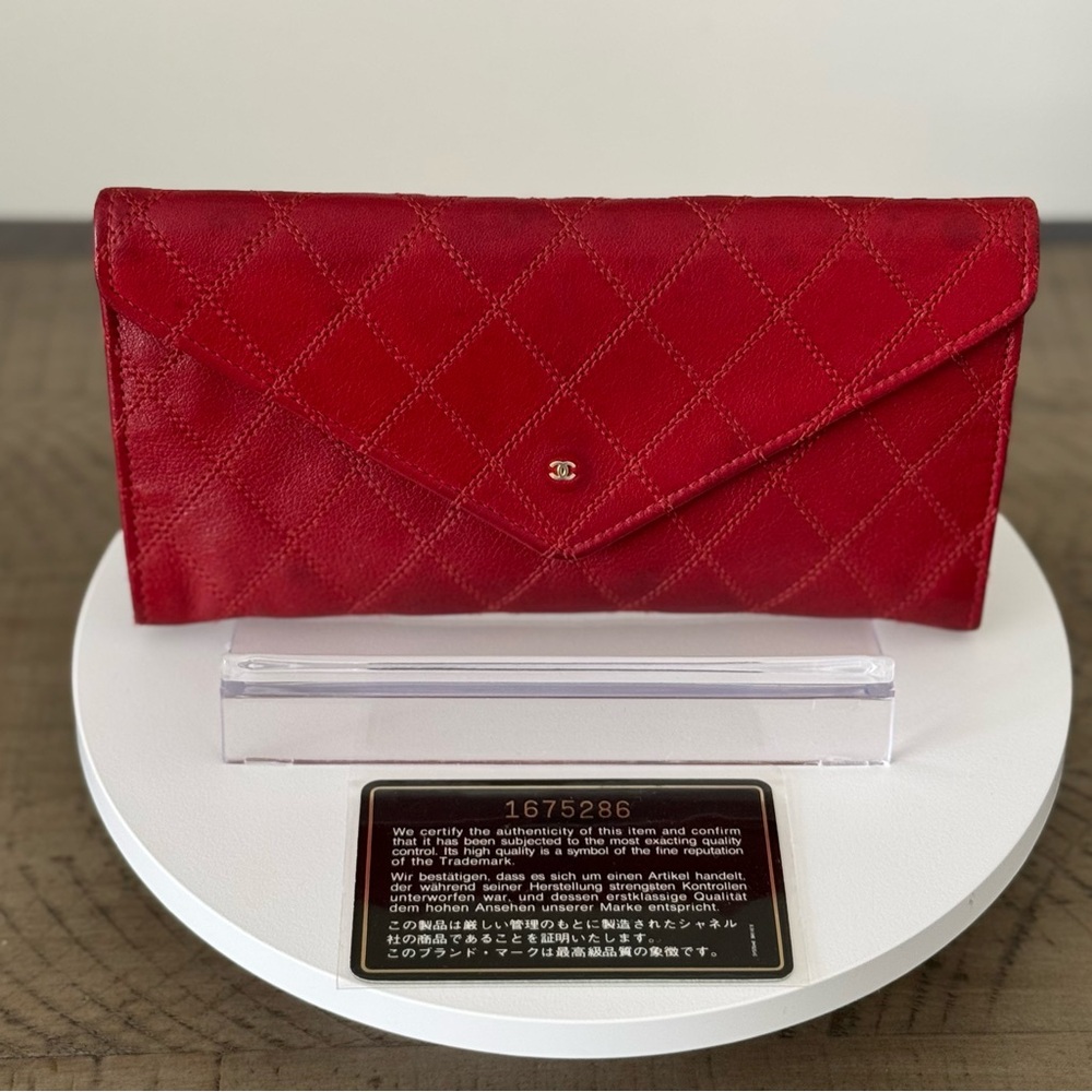 Chanel Diamond Quilted Lambskin Envelope Wallet - Red